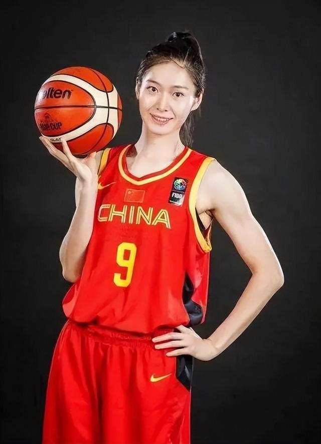 泰国女篮队员表现出色在国际赛中获得最佳球员