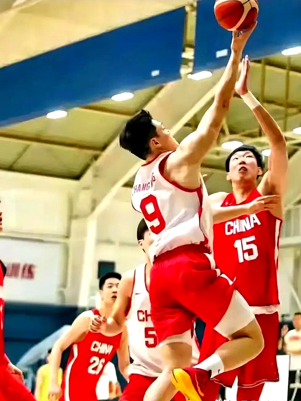 天津男篮大胜河北队，重返前八名