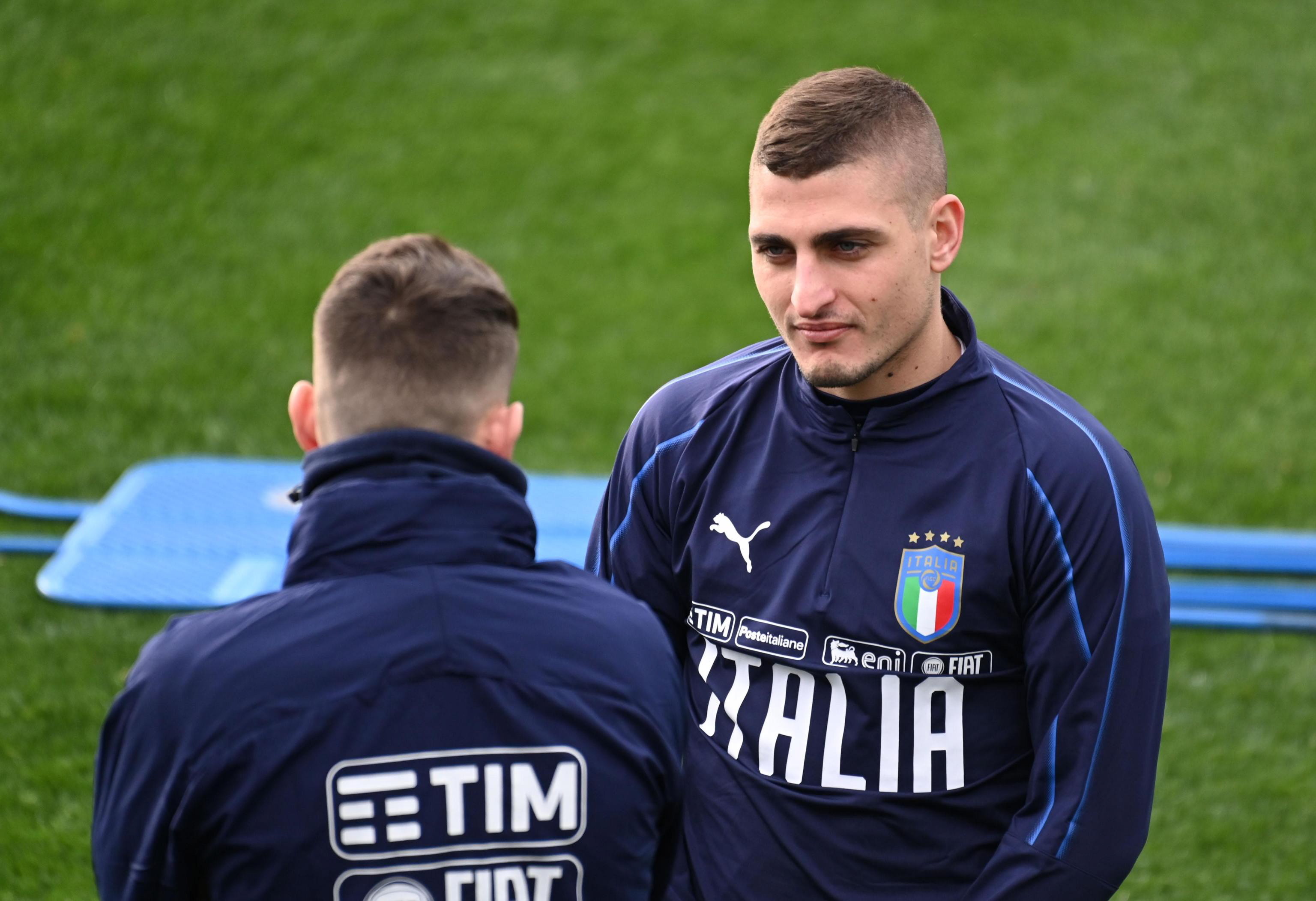 关于恢复训练备战欧洲杯预选赛：锐意夺冠的信息