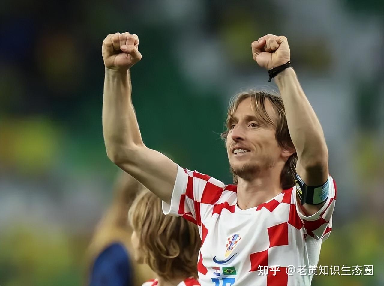 开云体育官网-俄罗斯队在比赛中实现关键胜利，成功晋级