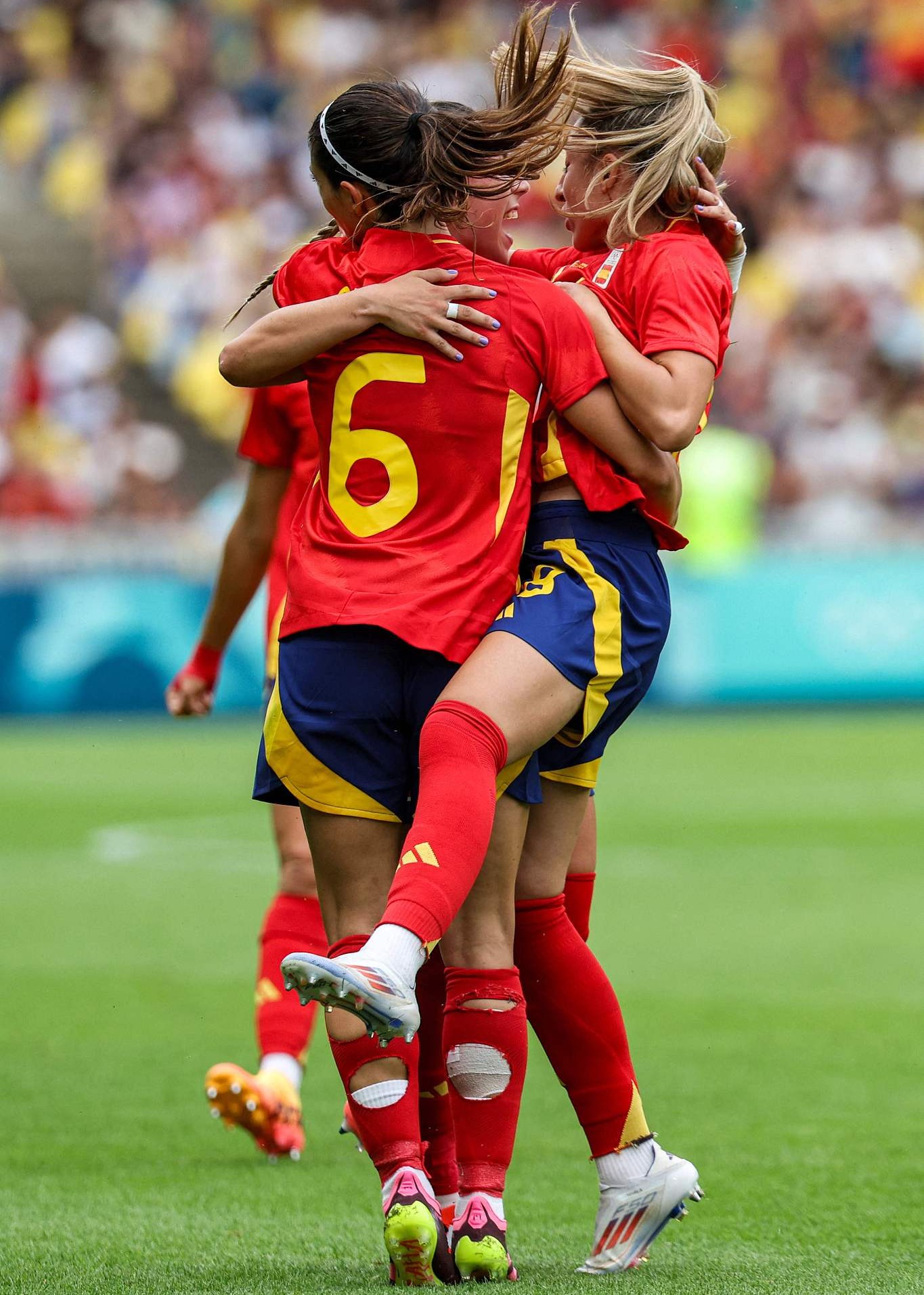 关于瑞士国家女子足球队大胜,力压小组对手的信息 关于瑞士国家女子足球队大胜,力压小组对手的信息